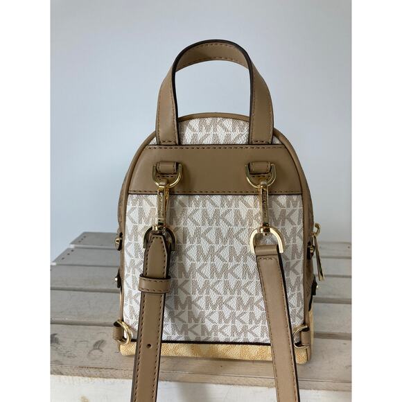 MICHAEL KORS MINI PVC SIGNATURE PRINT CROSSBODY BAG - Picture 5 of 15